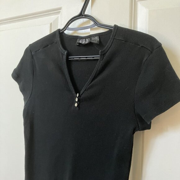 Y2K NWD Ribbed T-shirt Womens Black Short Sleeve Fitted 2000s Cropped Baby Tee - Picture 2 of 6